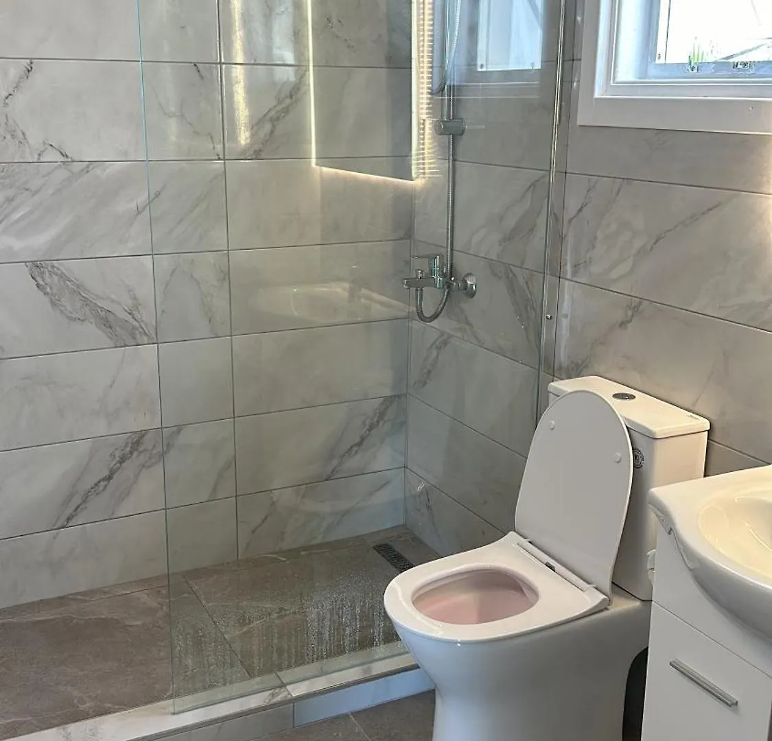 アパート Flat In The Heart Of Ayia Napa/Центр Айя Напыアパートメント